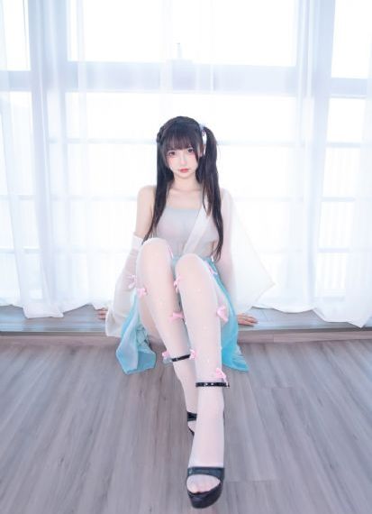 扒开美女内裤狂揉下部_超清高清电影在线