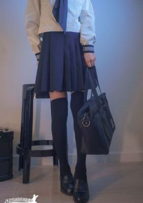美女大逼逼_BD韩语电影在线看